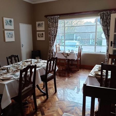 The Riverhouse Guesthouse Estcourt Bagian luar foto